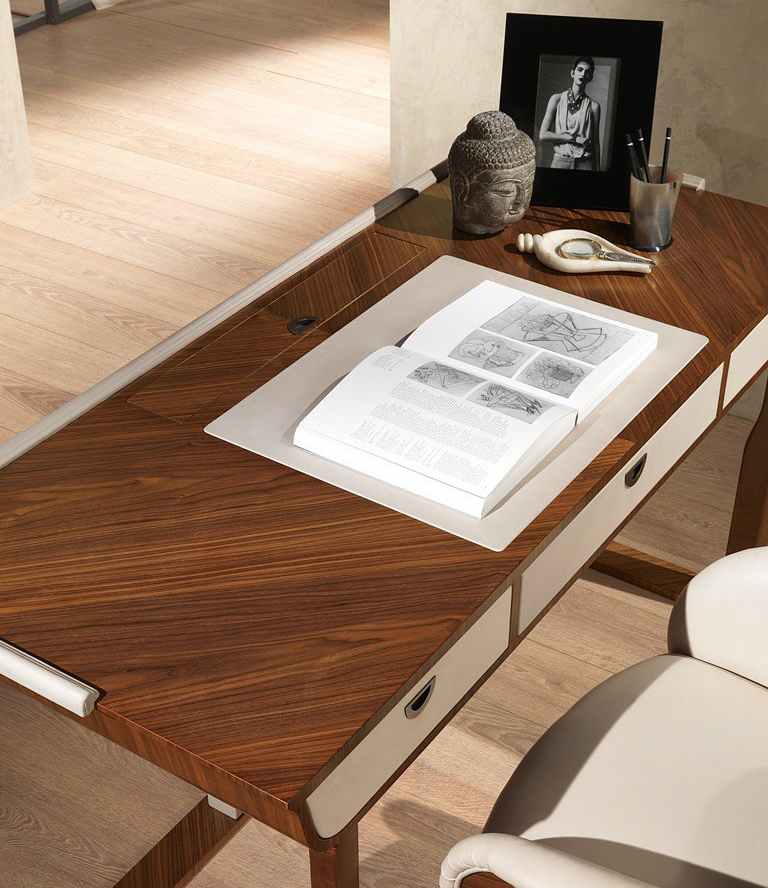desyo_desk_4.jpg