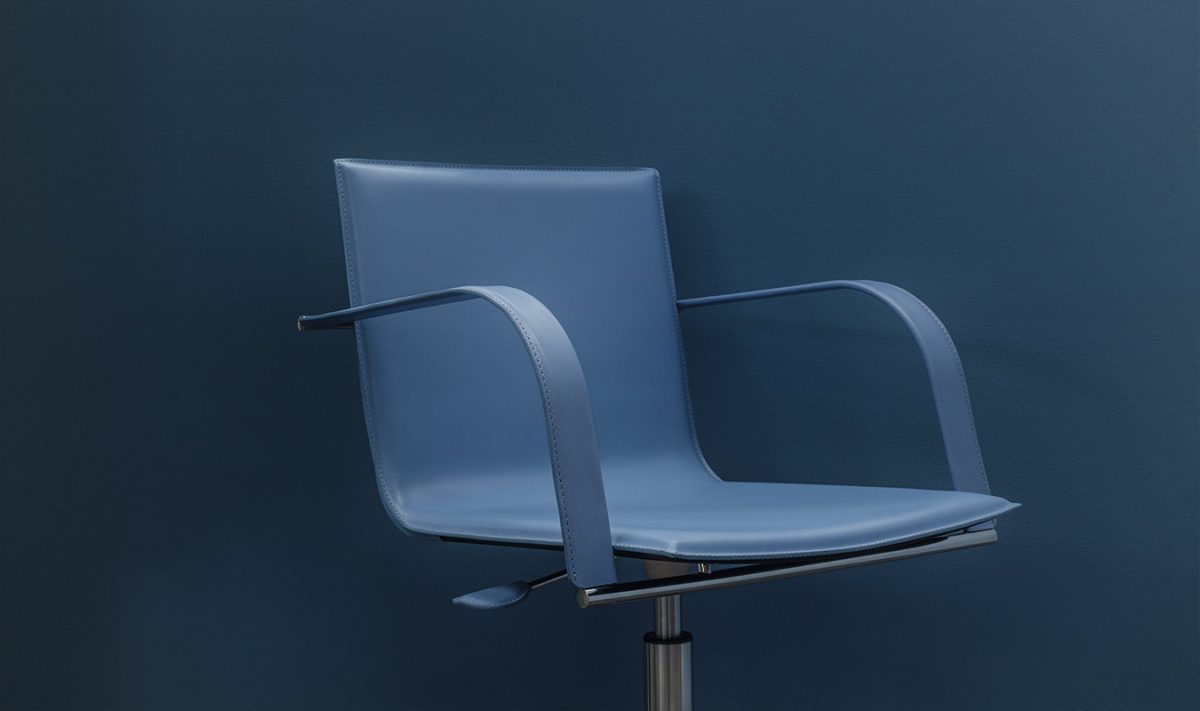 Sgabello-galena-airnova-arredamento-design-leather-furnishing-01-r01qwhcx5slcnwbt5whosgvhb5rd7mjni1j2u4fikm.jpg