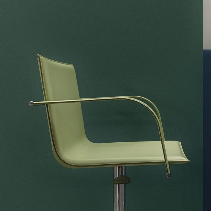 Sgabello-galena-airnova-arredamento-design-leather-furnishing-02-r01qwiarcmmmziag0ewbcymxwjmqfbndu66kbee4ee.jpg