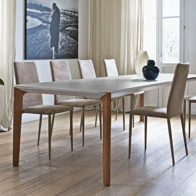 Versus Extension Dining Table