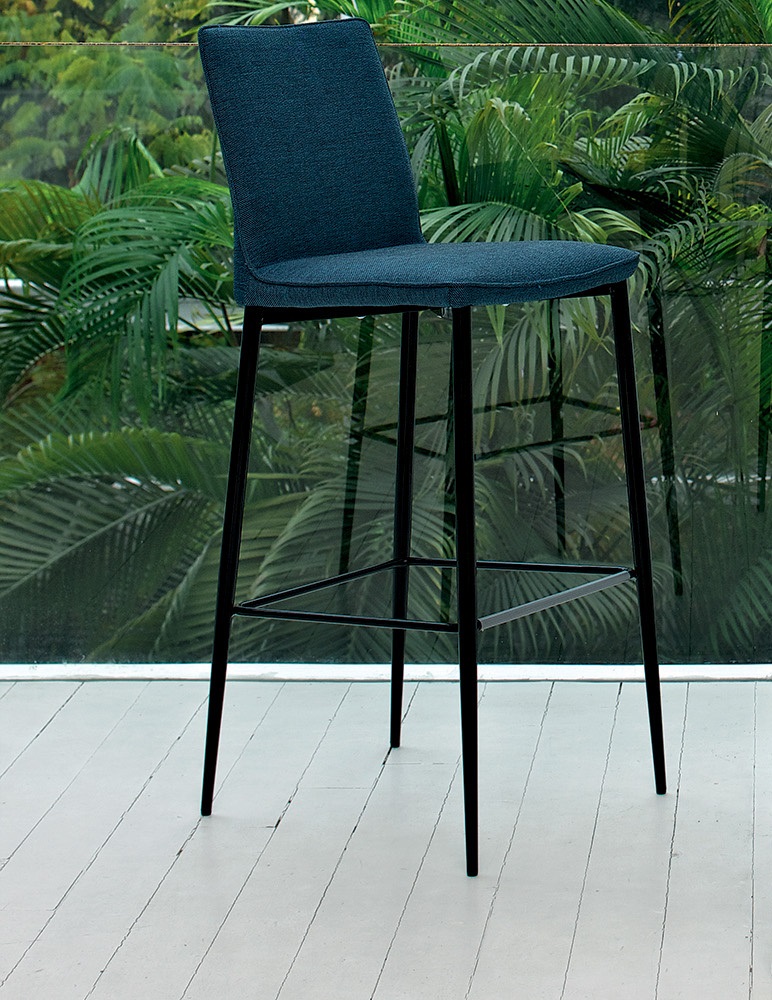 nata-bar-stool-01.jpg