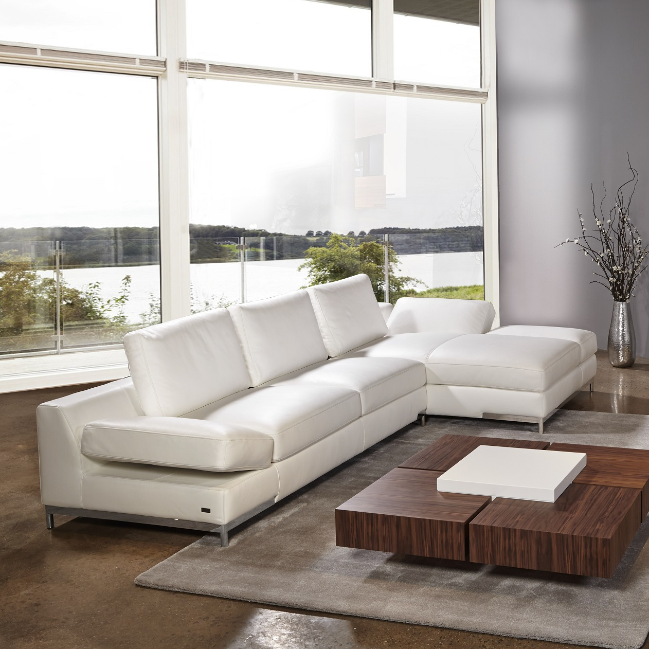 Dese Sectional