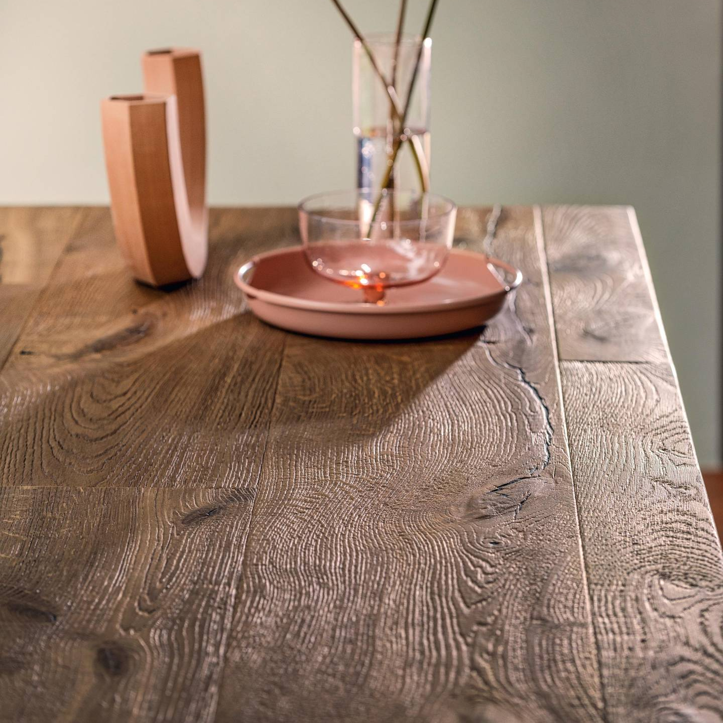 floating-table-wooden-top-detail-or-air-table-or-lago.jpg