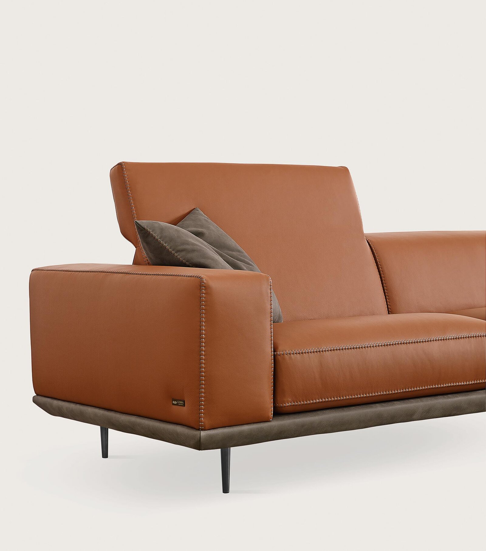 Gamma_Sofas_Denny_04.56764de7.jpg