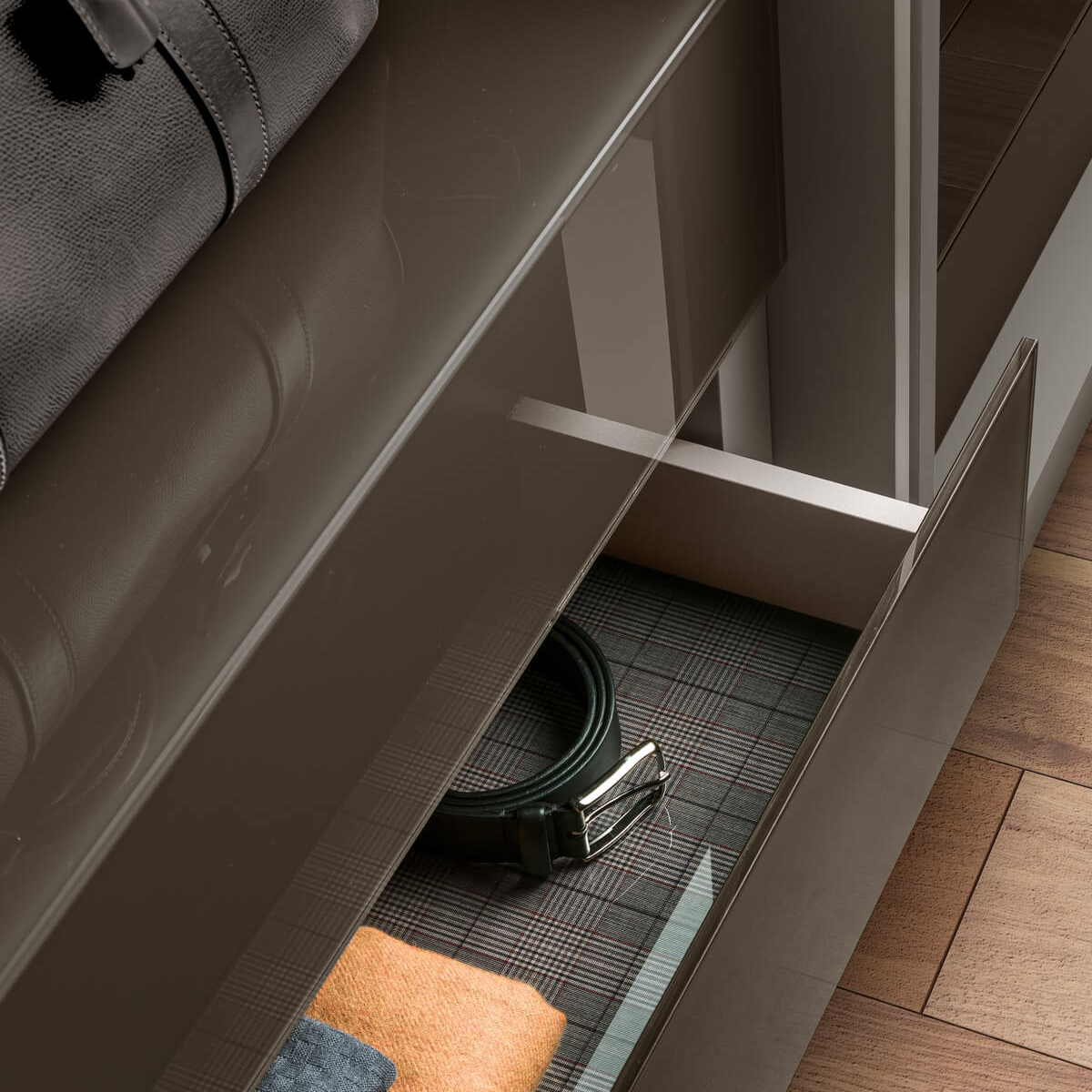 cabina-armadio-cassetti-in-vetro.jpg