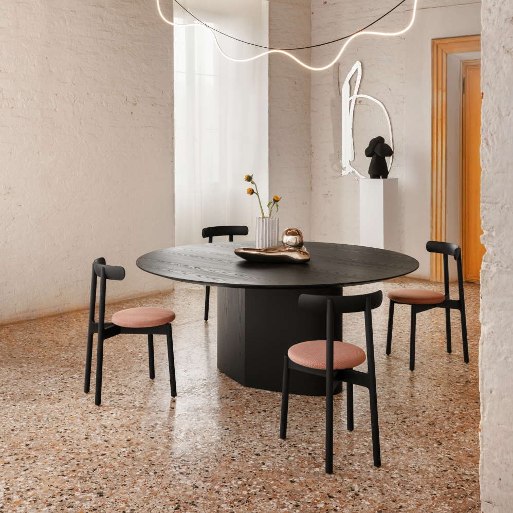 Monoplauto Dining Table