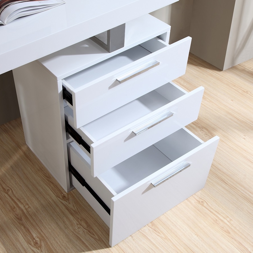 Viena Office Desk 2_1000.jpg