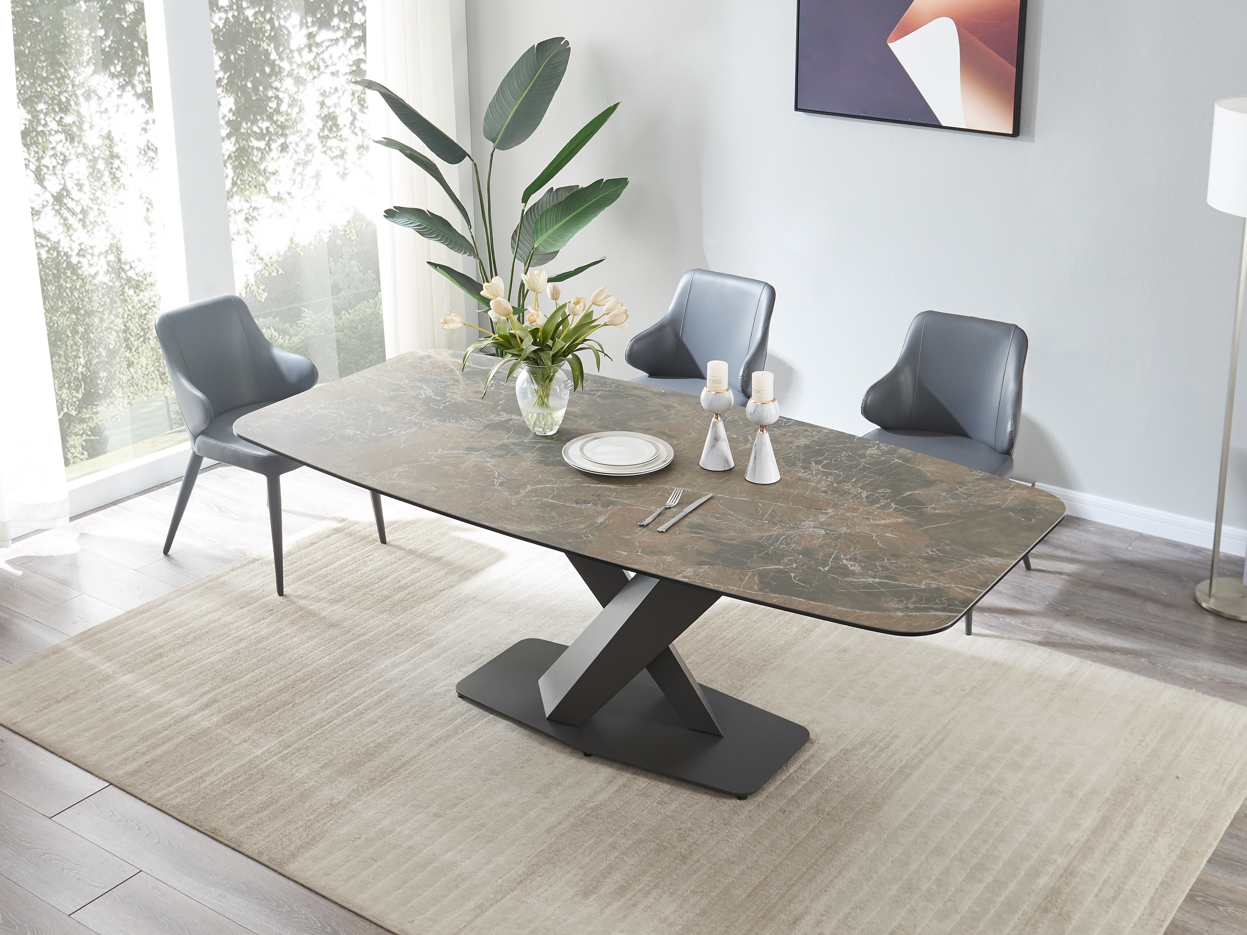 Elegance Dining Table_6.jpg