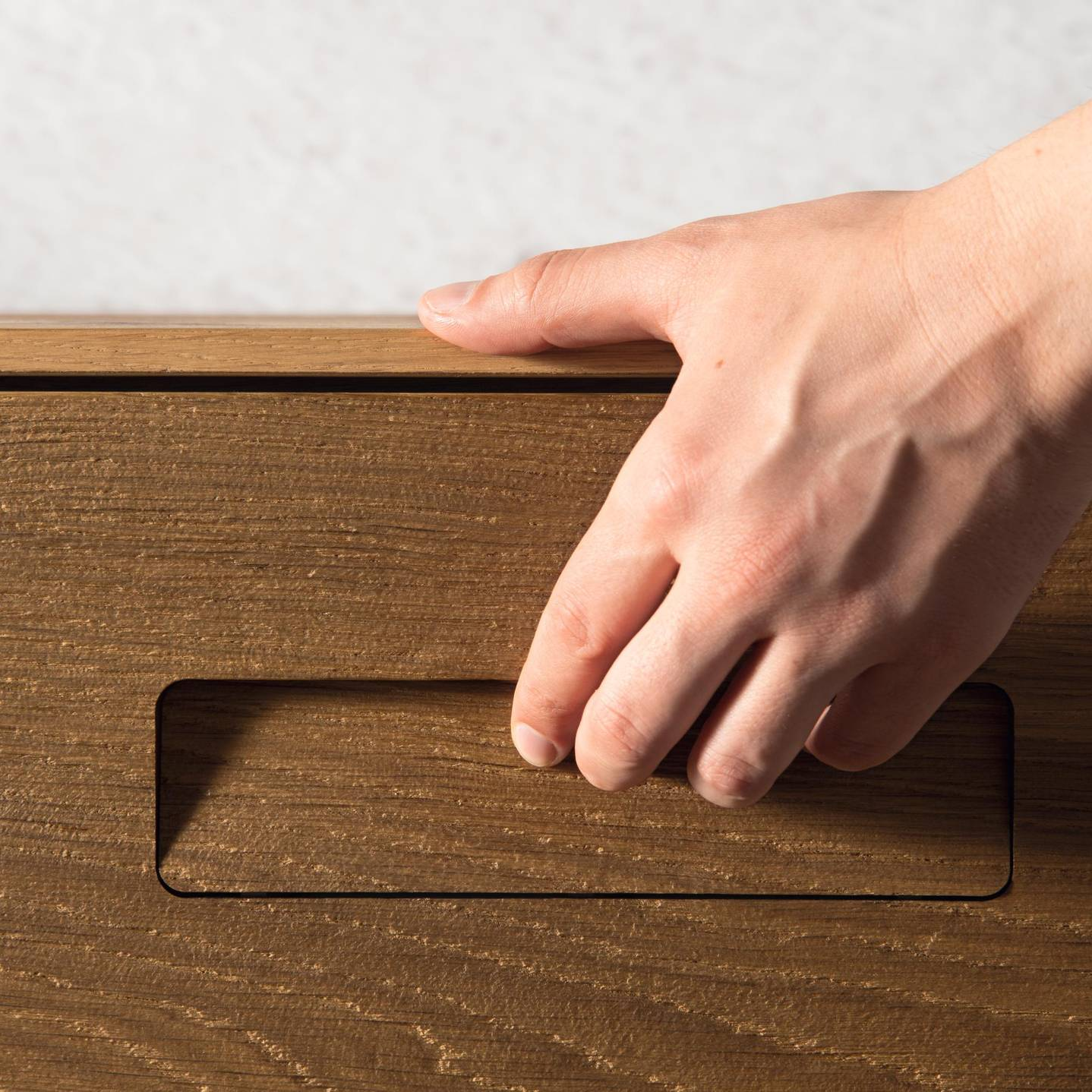 kitchen-unit-opening-invisible-handle-or-36e8-wildwood-kitchen-or-lago.jpg