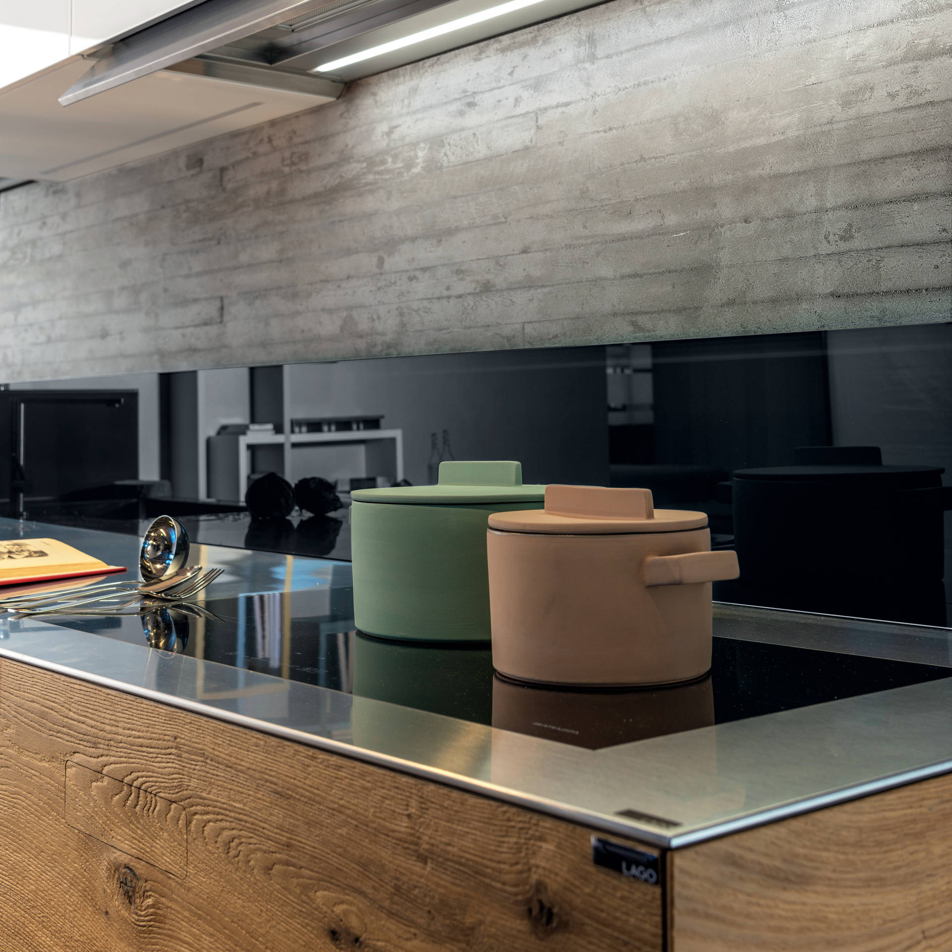 designer-kitchen-steel-top-or-36e8-wildwood-kitchen-or-lago.jpg