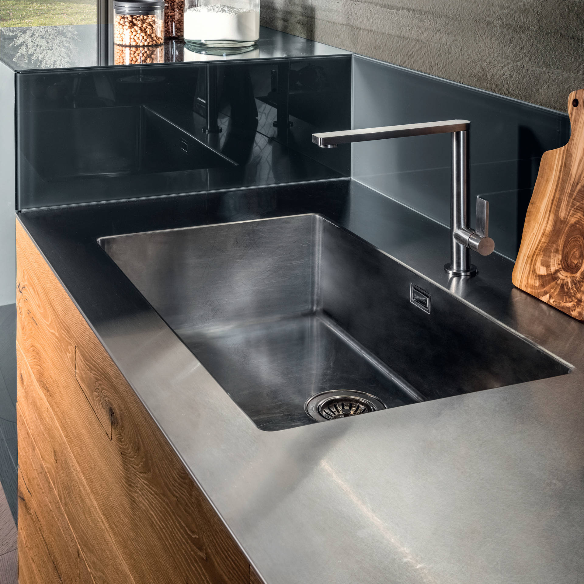 wooden-kitchen-with-steel-top-or-36e8-wildwood-kitchen-or-lago.jpg