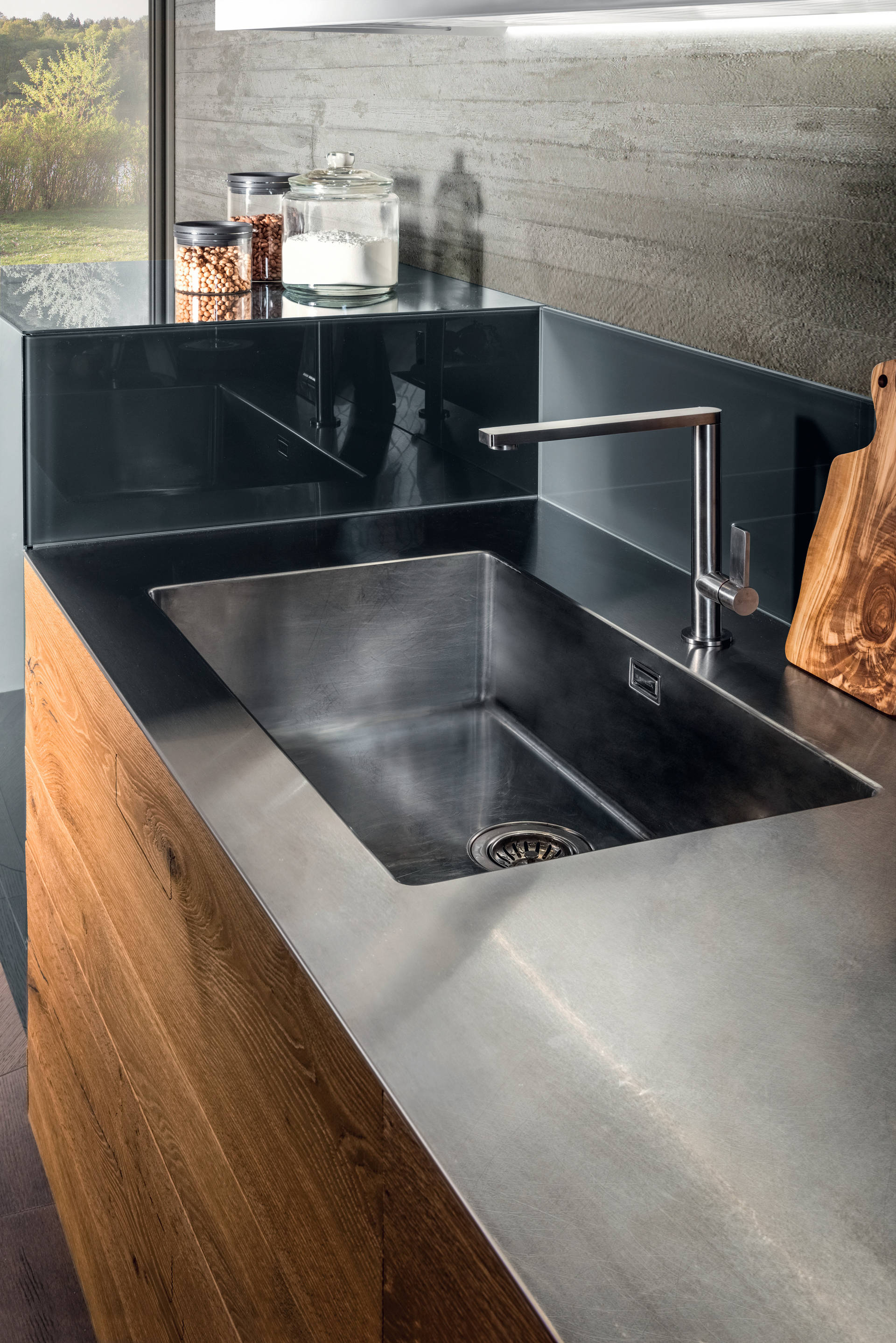 wooden-kitchen-with-steel-top-or-36e8-wildwood-kitchen-or-lago.jpg