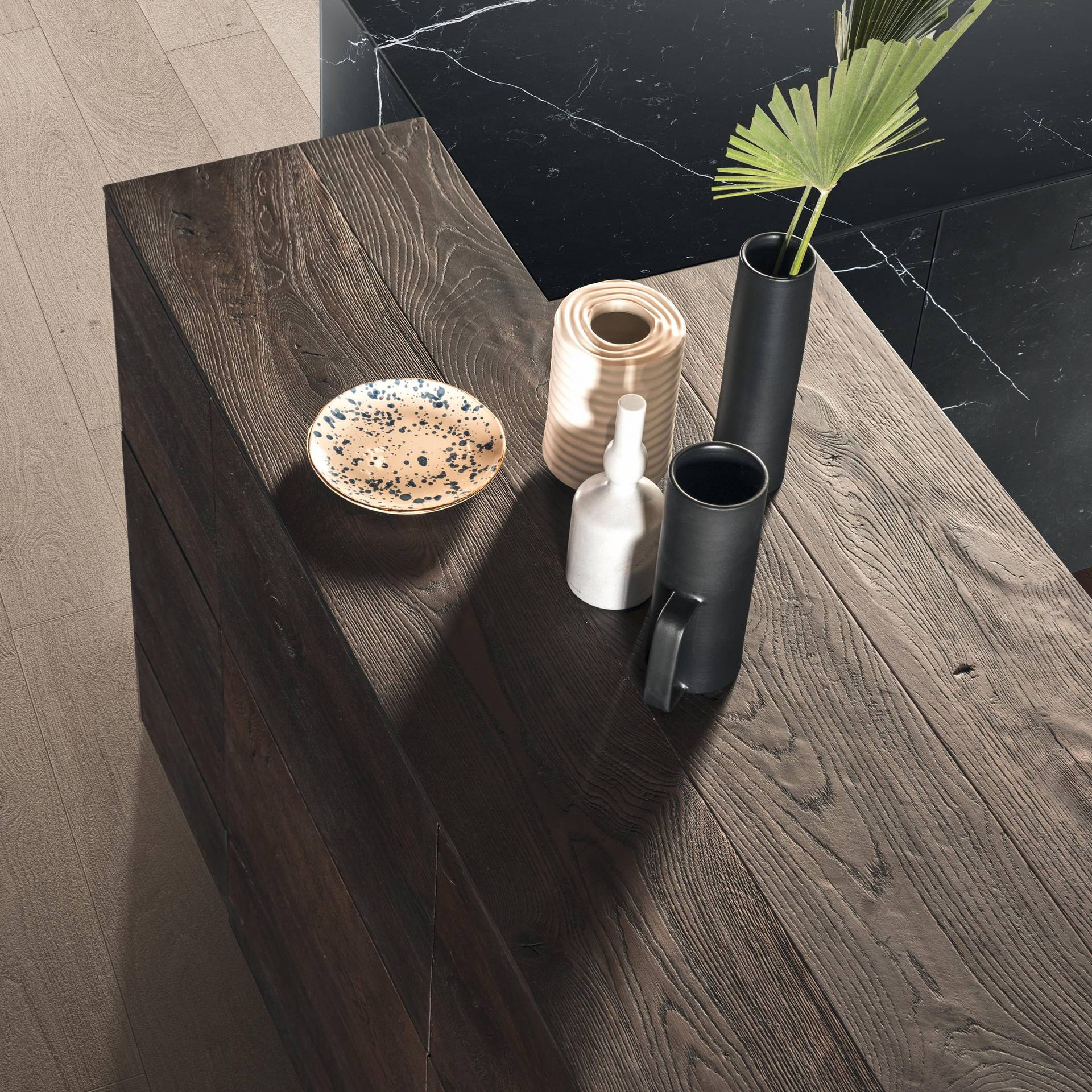 wooden-marble-designer-kitchen-or-kitchen-or-lago.jpg