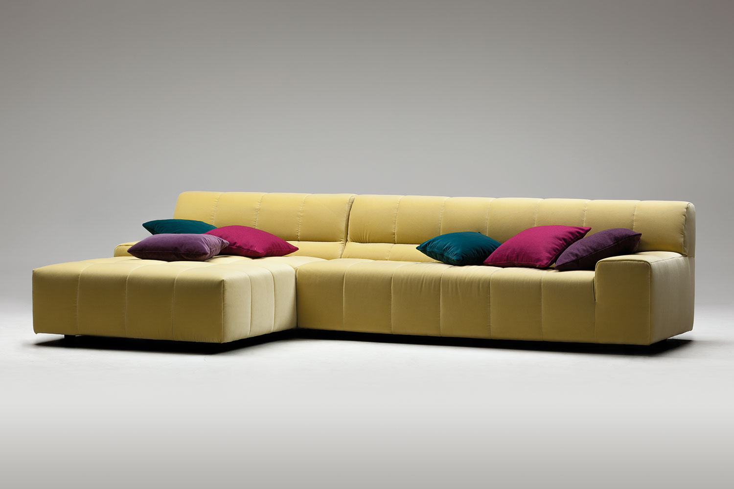 bric-sectional-with-chaise-06.jpg