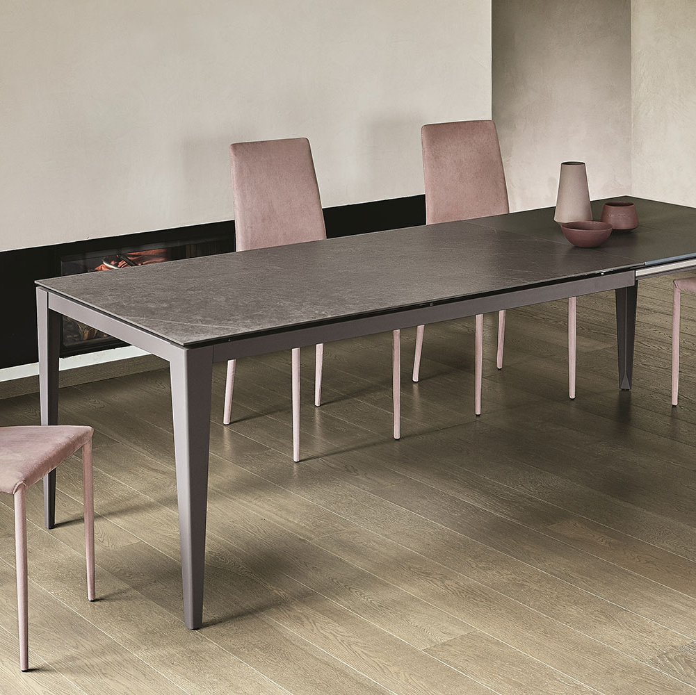 dom-dining-table-02.jpg