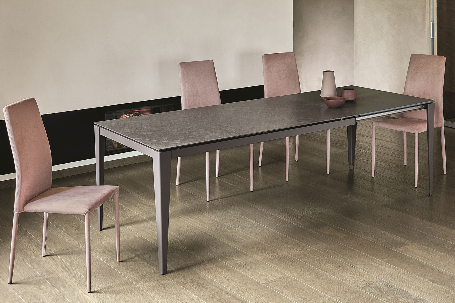 dom-dining-table-02.jpg