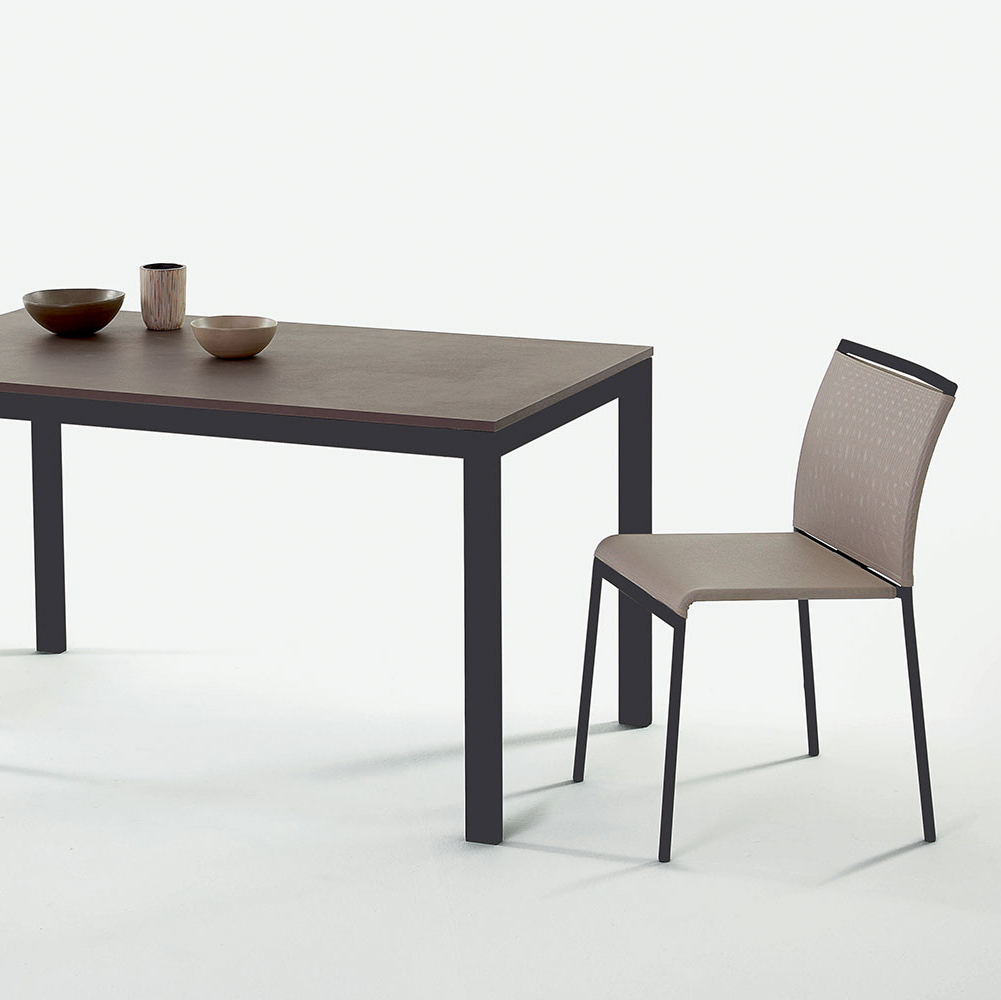 lola-dining-chair-01_1.jpg