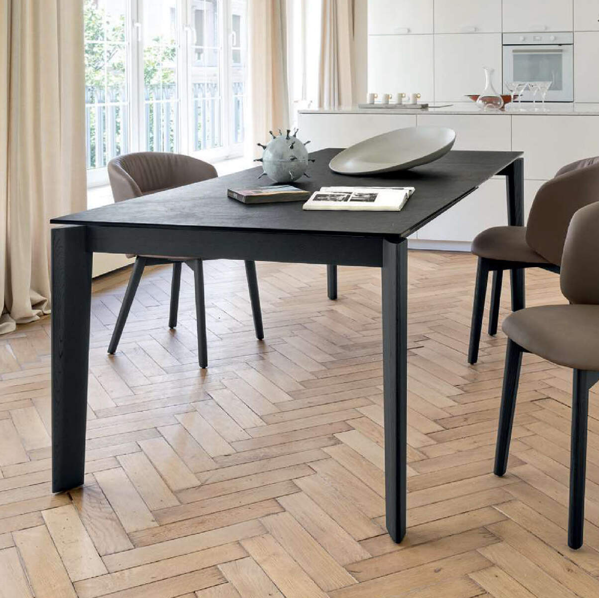 ダイニングテーブル Calligaris Duca extendable Dining table Calligaris Duca Extendable Dining Table Set - AptDeco