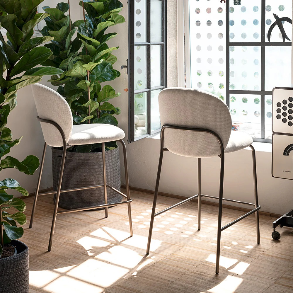 CB2309 Cozy Mid Bar Stool