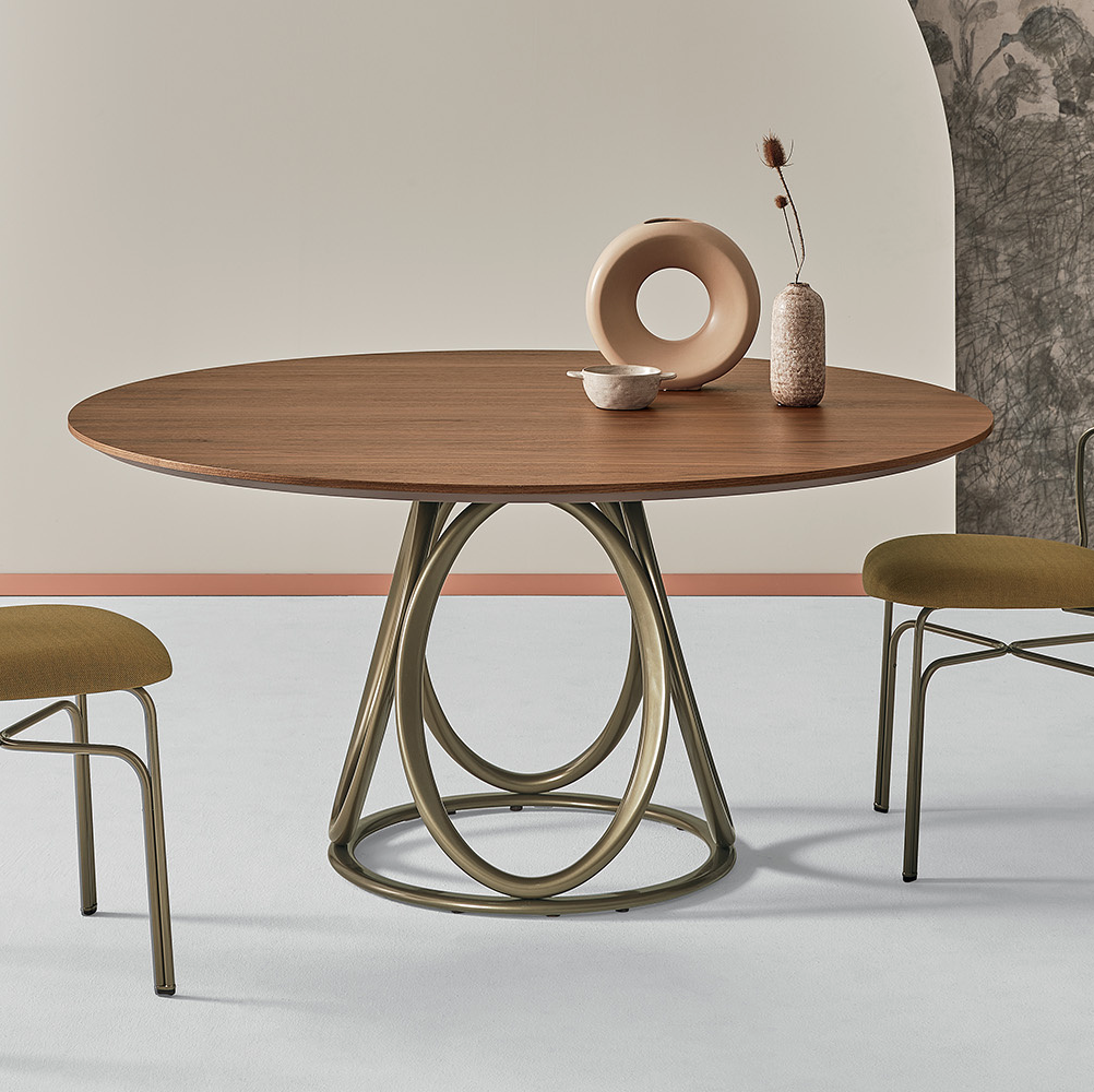 louis-round-dining-table-02.jpg