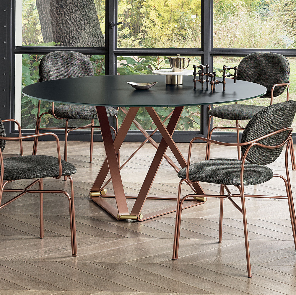 delta-round-dining-table-02.jpg