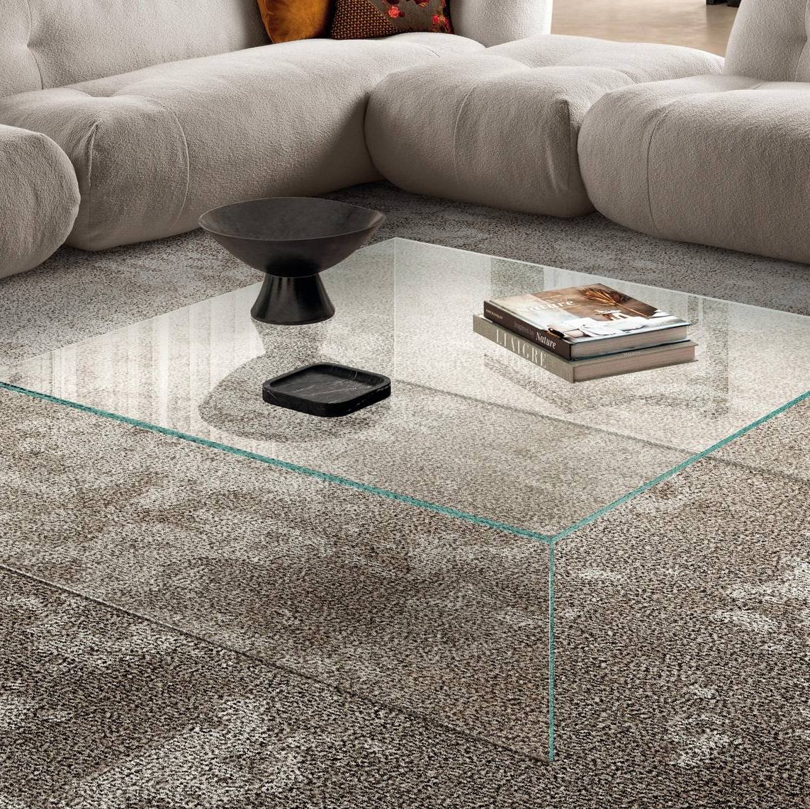 transparent-glass-coffee-table-or-upglass-coffee-table-or-lago.jpg