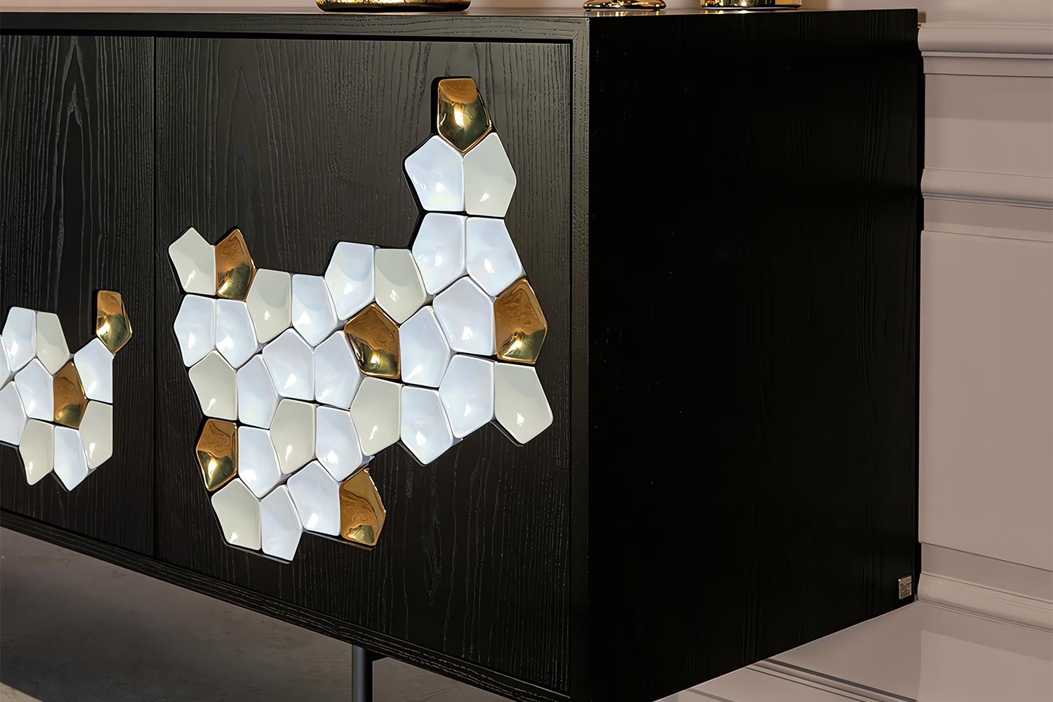 gaudi-sideboard-02.jpg