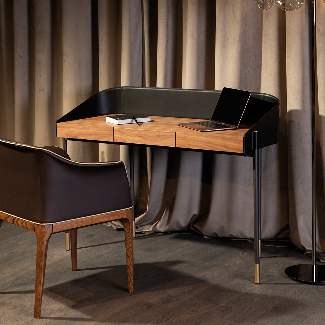 Ledor Office Desk