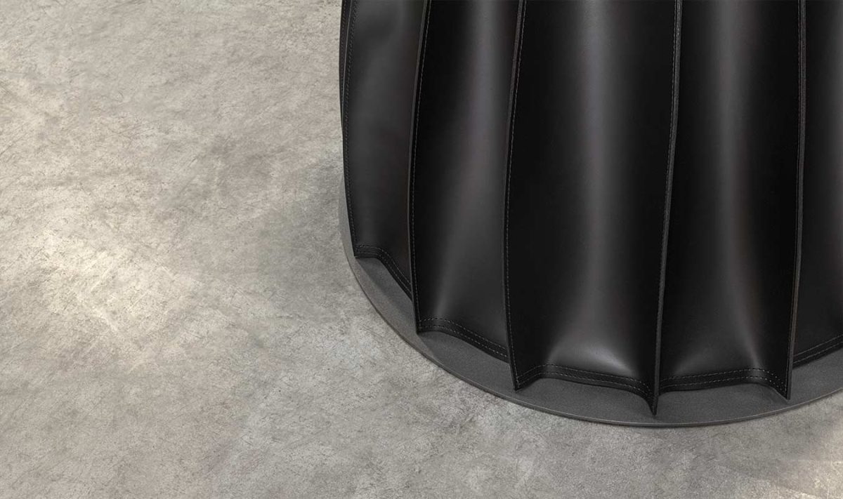 Tavolo-marylin-airnova-arredamento-design-leather-furnishing-01-r0ahsljagovq7rzj7i1dbc7scthjfl52elv6869bd2.jpg