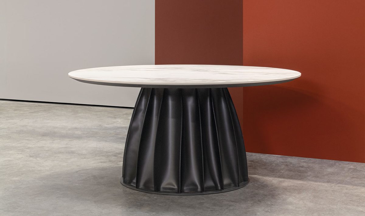 Tavolo-marylin-airnova-arredamento-design-leather-furnishing-05-r0ahsr6blp3g5frcakh4qasjx4pqprrgfds33u0ybq.jpg