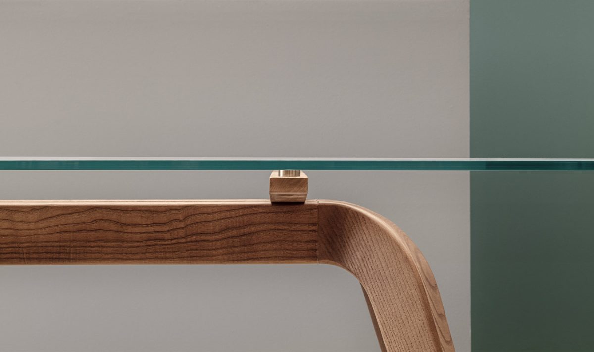 Tavolo-wood-airnova-arredamento-design-leather-furnishing-01-r0aiodgvi2dop7twnqic3tjraqv8n8aefvt39x570m.jpg