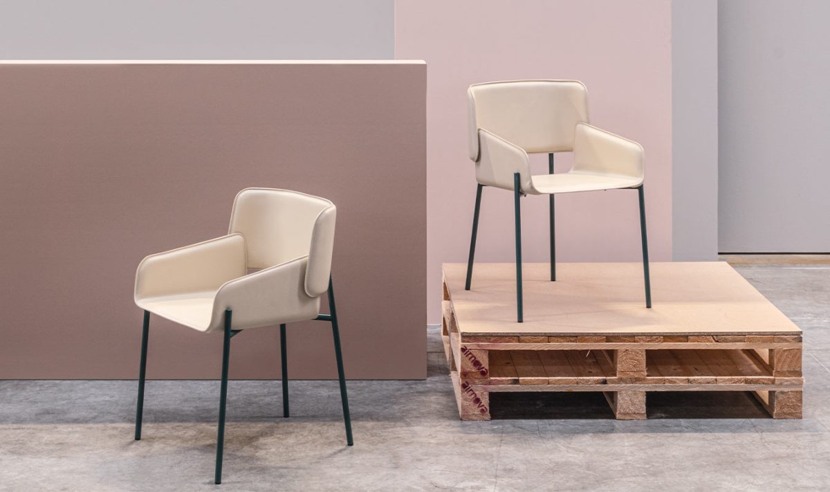 Sedia-amur-airnova-arredamento-design-leather-furnishing-06-qzxuplf3yds9d17ofuvojj6y7n83ctr4m9q2whi18m.jpg