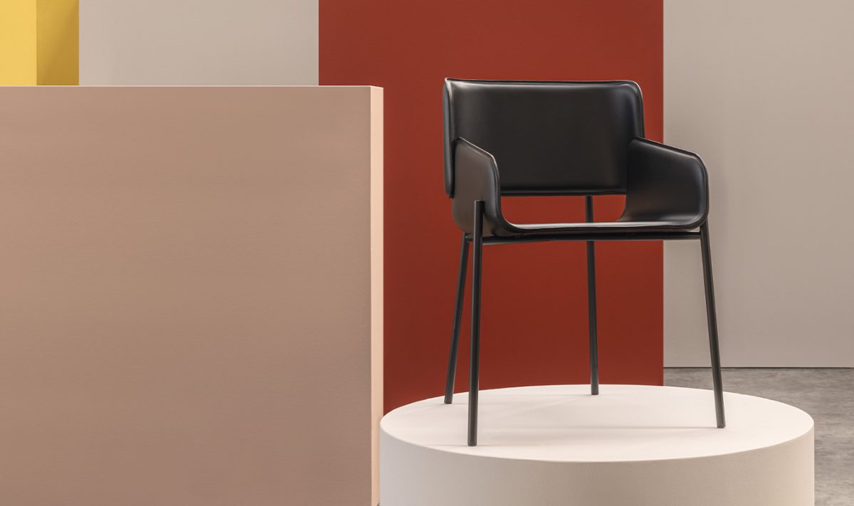 Sedia-amur-airnova-arredamento-design-leather-furnishing-03-qzxuphnr71n42ld51t969k53u3qmi1c79r44zdnlxi.jpg