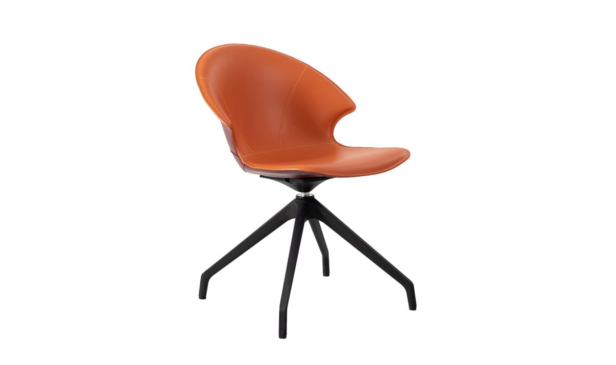 Poltroncina-lolita-airnova-arredamento-design-leather-furnishing-00-r04u6xpxiz4kx6q9a7q13yc98ogezgw4o5frdq0r7q.jpg
