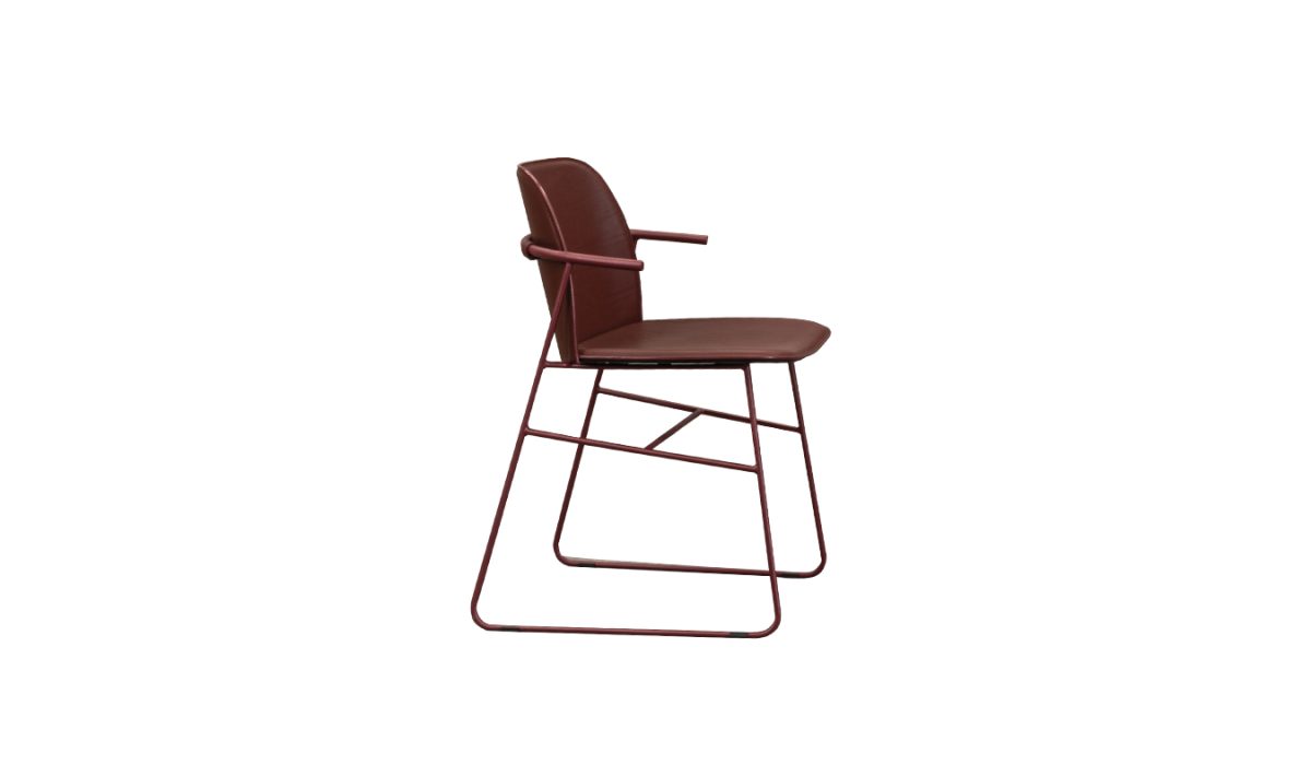 Poltroncina-ponte-airnova-arredamento-design-leather-furnishing-00-r0cepwvlr7m4idql2k9txortfdefvcsf7z5qd16rwm.jpg