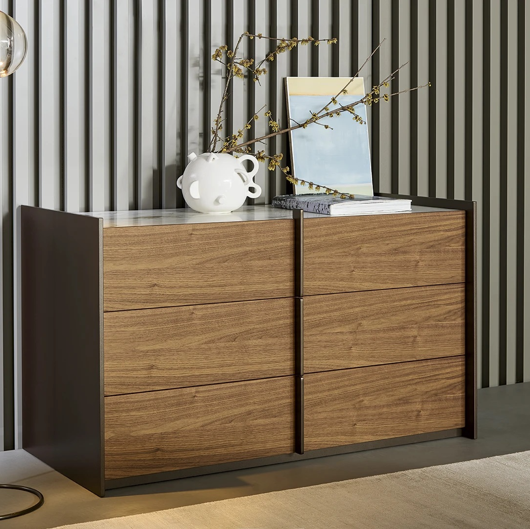 dresser1.jpg