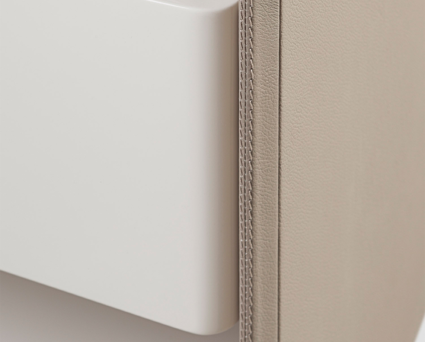 zero-bedsidetable-turri-detail-1.jpg