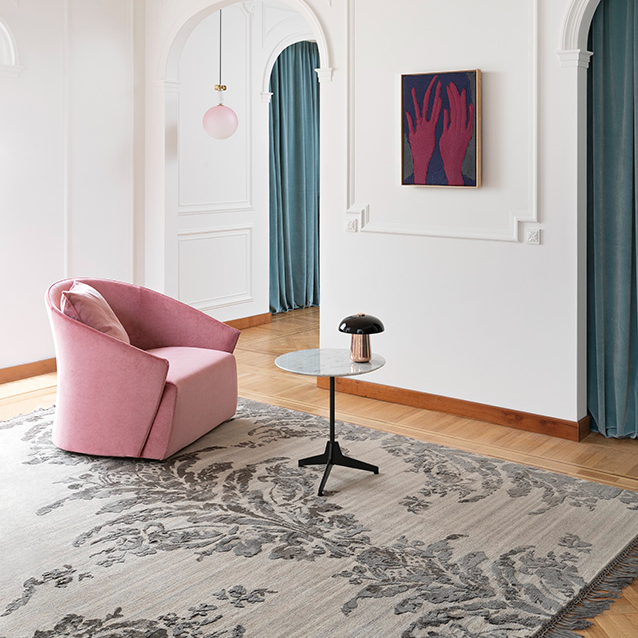 Bustier Armchair 