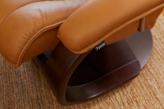 fjords-admiral-c-al-vintage-cognac-espresso-lifesytle-4.jpg