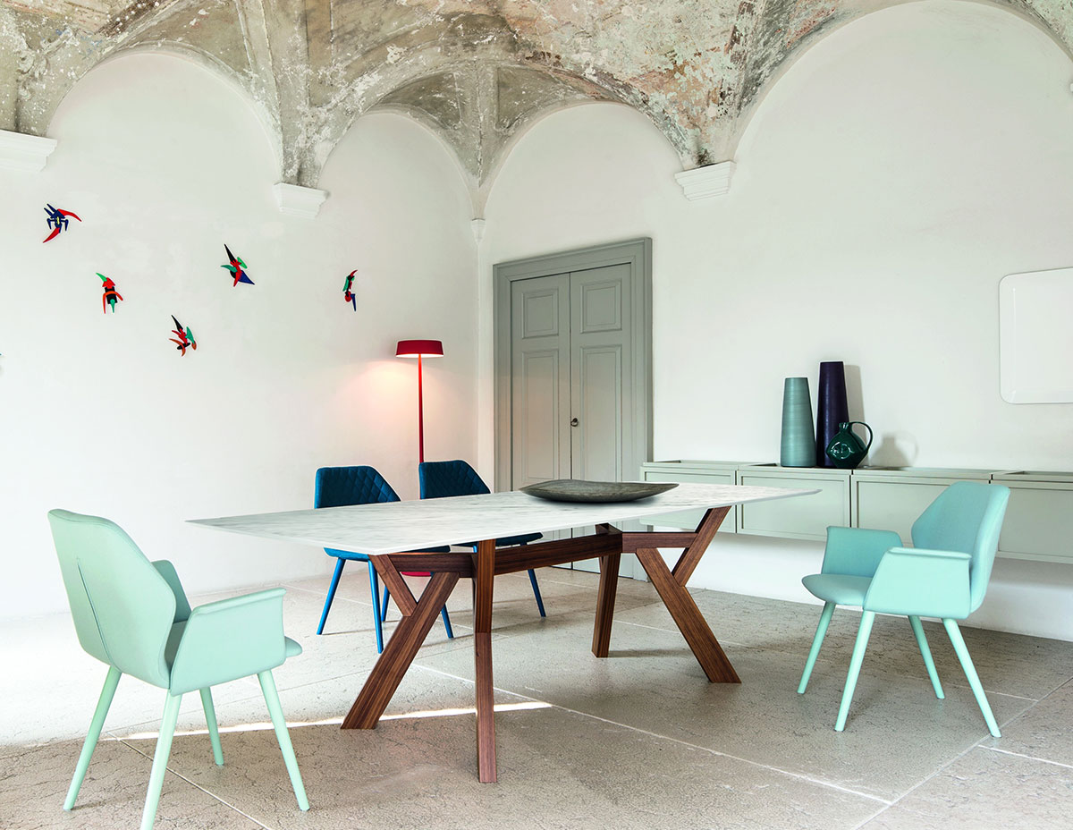 trigono-3120-tavoli-4.jpg