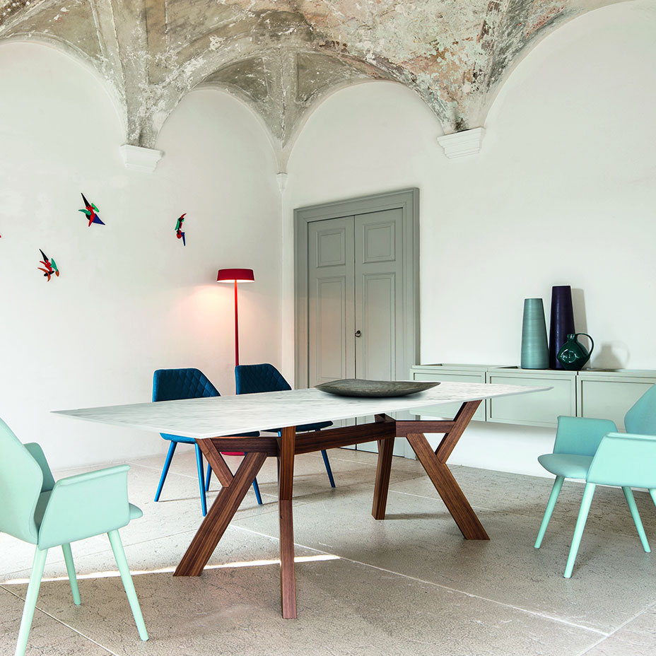 trigono-3120-tavoli-4.jpg