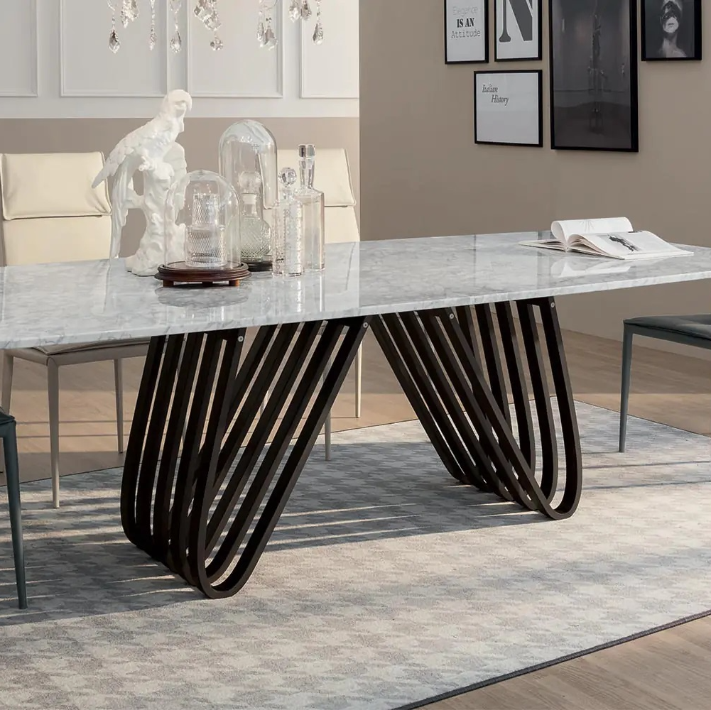 Arpa Dining Table