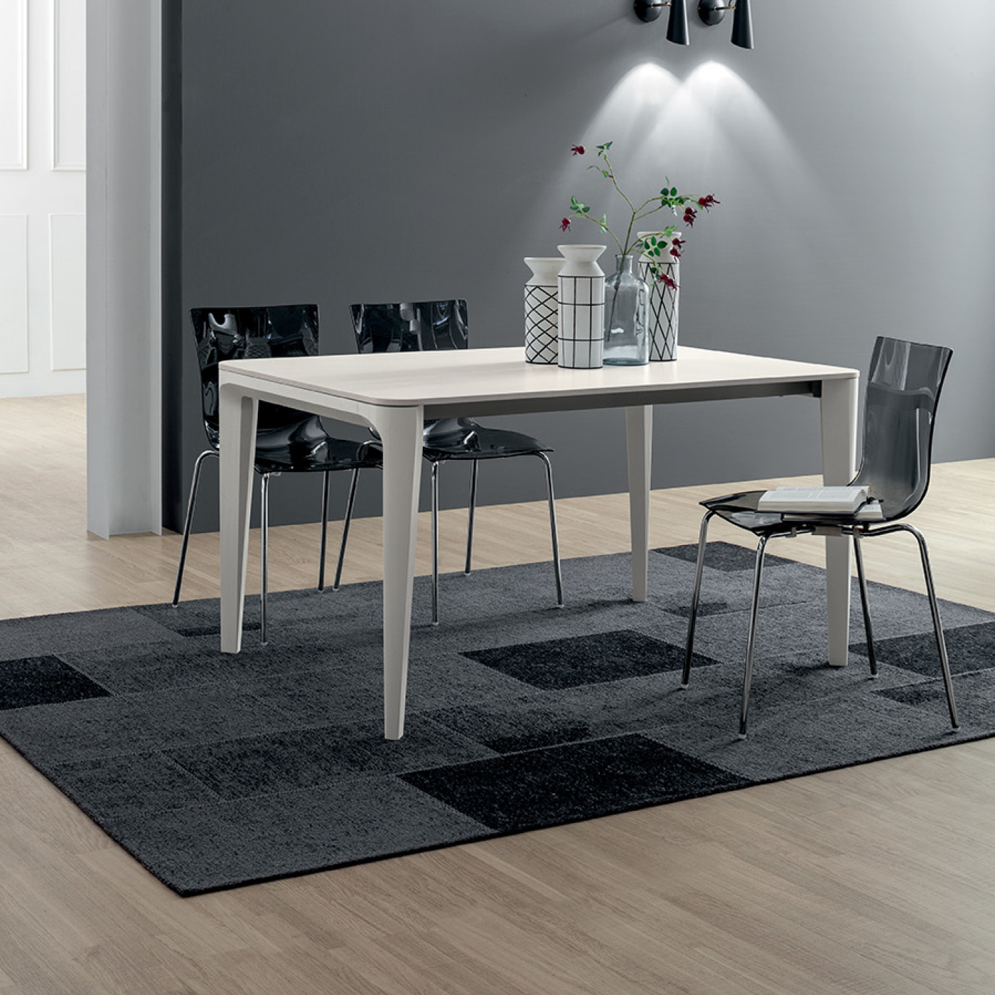 Dafne Dining Table