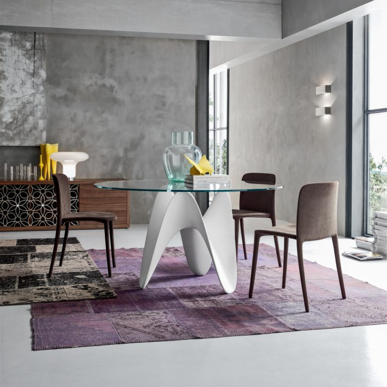 Gaya Dining Table