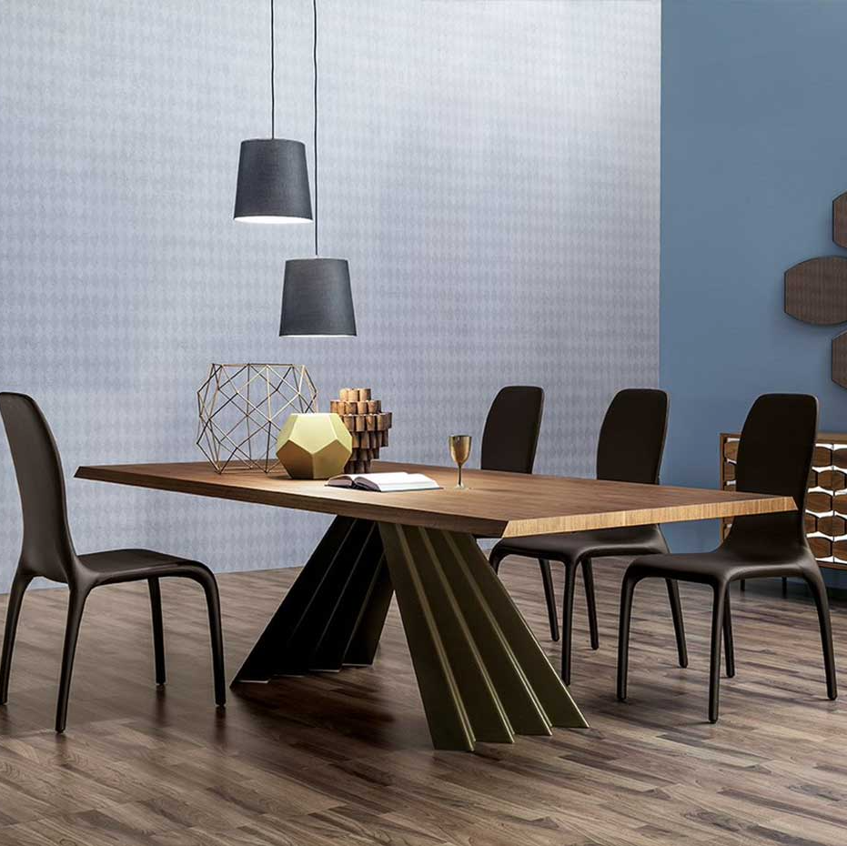 Ventaglio Dining Table